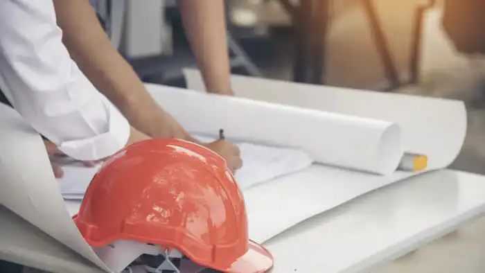 Депутаты Сената отклонили часть статей нового Строительного кодекса, вернув его в Мажилис для доработки. Этот документ нацелен на защиту дольщиков, оказавшихся в сложной ситуации из-за недобросовестных застройщиков. В связи с этим также предложено замороз