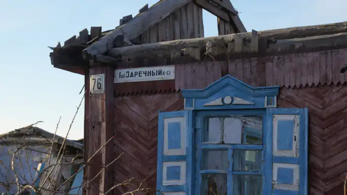 Посёлок Заречный в Северо-Казахстанской области готовится к исчезновению: весна здесь больше не приносит обновления.