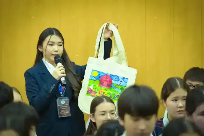 Более 120 школьников Актобе приняли участие в областном экофоруме (2)