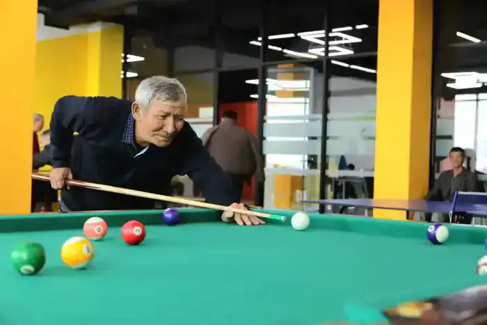 В ТУРКЕСТАНЕ ЦЕНТР АКТИВНОГО ДОЛГОЛЕТИЯ ОБСЛУЖИВАЕТ 5 000 ПЕНСИОНЕРОВ (4)