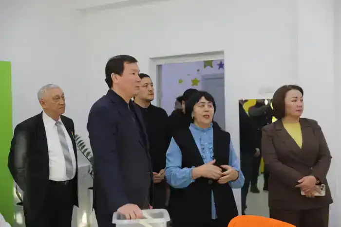 В Актюбинской области реновируют и модернизируют старые школы (7)