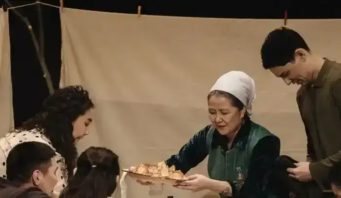 «Театр говорит сердцем»: карагандинцев приглашают на премьеру спектакля о жизненных ценностях (8)