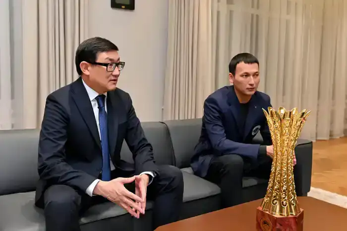 Аким области встретился с генеральным директором ФК «Семей» (5)