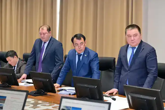 В области Абай обсудили ход реализации крупных строительных проектов (3)