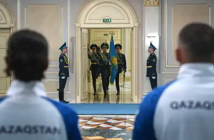 Спортсмены Казахстана успешно выступают на международных соревнованиях, поднимаясь на пьедестал почета