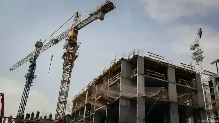 Строительство под контролем: кто отвечает за безопасность?