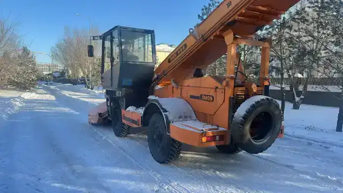 Около 70 тысяч кубометров снега вывезли из Астаны за ночь (5)