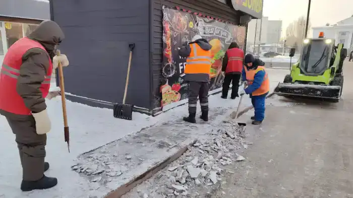 Более 1,2 тысячи единиц спецтехники задействуют в уборке снега в Астане (5)