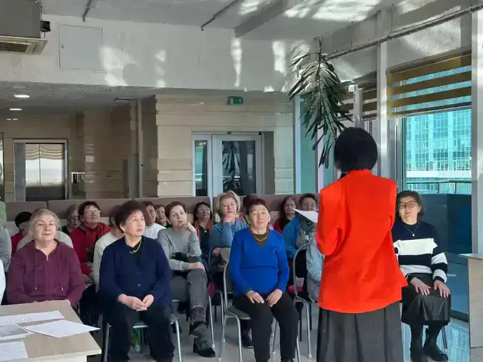 Музыкально-поэтический вечер «Снова душа поёт» прошёл в Центре активного долголетия Алматы (3)