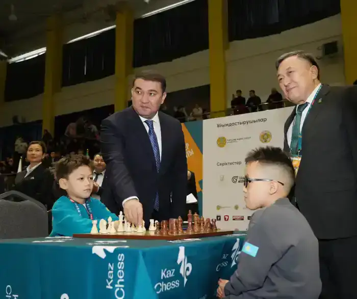 В Туркестане стартовал чемпионат Казахстана по шахматам среди юниоров с рекордным количеством участников