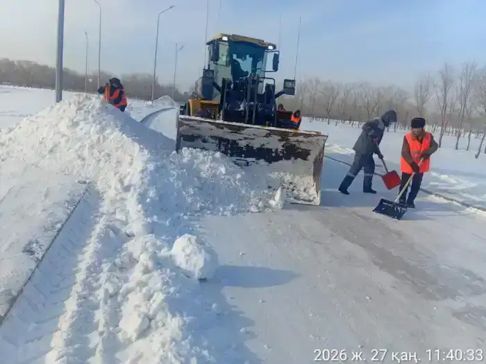 Снегопад в Астане: более тысячи единиц спецтехники задействовано для уборки снега
