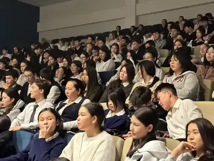 Встреча Василия Левита со школьниками в Астане: влияние на молодежь и спорт в регионе