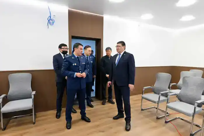 Аким области: Ремонт или забота о полиции?