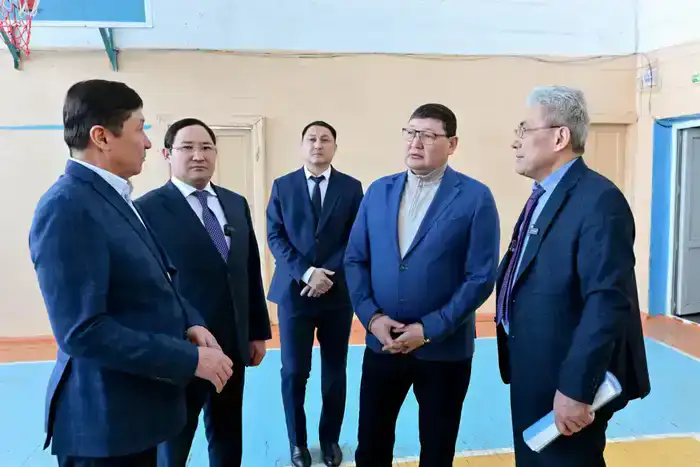 Аким области посетил Глуховскую среднюю школу в Бескарагае (9)