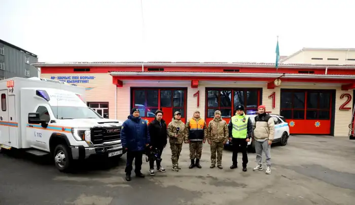 Секунды, от которых зависят жизни: МЧС Казахстана показало, как водители реагируют на спецтранспорт (3)