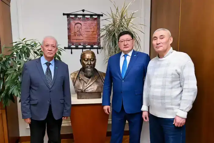 Встреча акима области с учеными: новые инициативы для сохранения культурного наследия региона