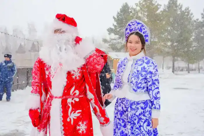 Новогодние праздничные концерты проходят во всех районах столицы (8)