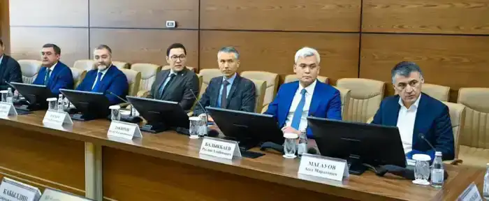 Казахстанский МИД и КазМунайГаз обсудили сотрудничество в энергетической сфере