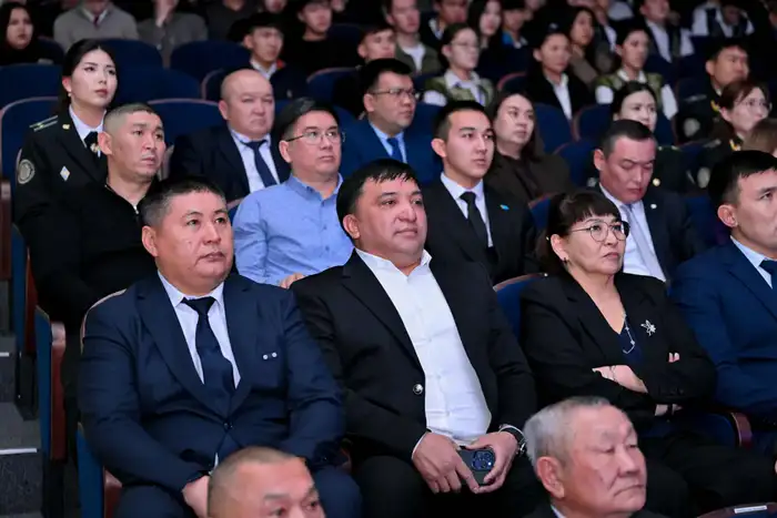 В Семее прошел региональный форум «5 лет на пути закона и порядка» (3)