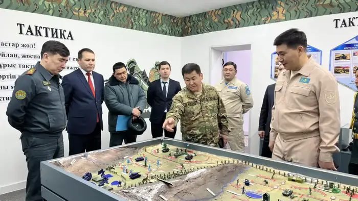 Министерство обороны проводит в южных регионах акцию «Біртұтас ел – біртұтас жер» для допризывной молодежи (3)