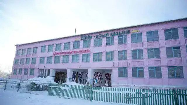 Аким ВКО посетил образовательные учреждения в Тарбагатайском районе (4)