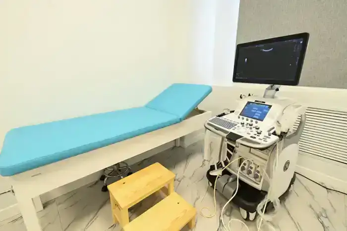 Глава региона ознакомился с работой центра Orhun Medical (10)