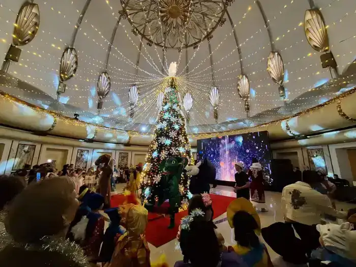 Новогодняя ёлка в Алматы: чудеса для 400 детей!