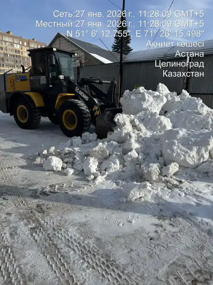 Более тысячи единиц спецтехники задействовано в снегоуборочных работах в Астане (3)
