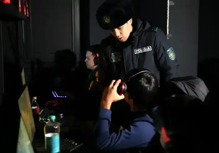 В Алматы резиденты комьюнити-центров провели ночной мониторинг компьютерных клубов (3)