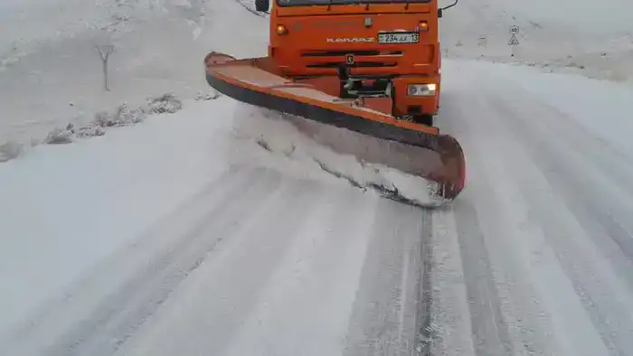 В ТУРКЕСТАНСКОЙ ОБЛАСТИ УСИЛЕНЫ РАБОТЫ ПО СОДЕРЖАНИЮ АВТОМОБИЛЬНЫХ ДОРОГ В ЗИМНИЙ ПЕРИОД (2)