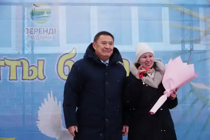 В Зерендинском районе 26 семей получили ключи от новых квартир (5)