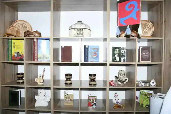 Воспитание, знания и искусственный интеллект: особое мероприятие прошло в столичной школе (4)