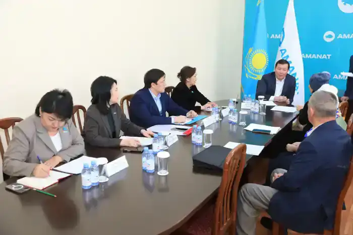 Актюбинцев приняли по личным вопросам (2)