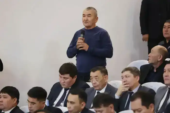 Ербол Карашукеев провел встречу с жителями района Т. Рыскулова (4)