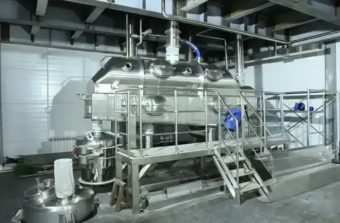 Глава региона проверил строительство завода по производству сухого порошка из верблюжьего молока (6)