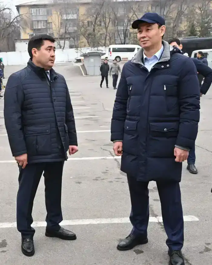 Дархан Сатыбалды ознакомился с внедрением цифровых решений и ИИ в системах жизнеобеспечения города (6)