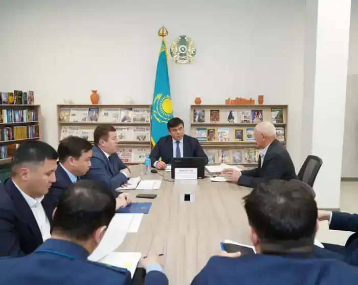 ПЕРВЫЙ ЗАМЕСТИТЕЛЬ АКИМА ТУРКЕСТАНСКОЙ ОБЛАСТИ ПРОВЕЛ ЛИЧНЫЙ ПРИЕМ ГРАЖДАН (3)