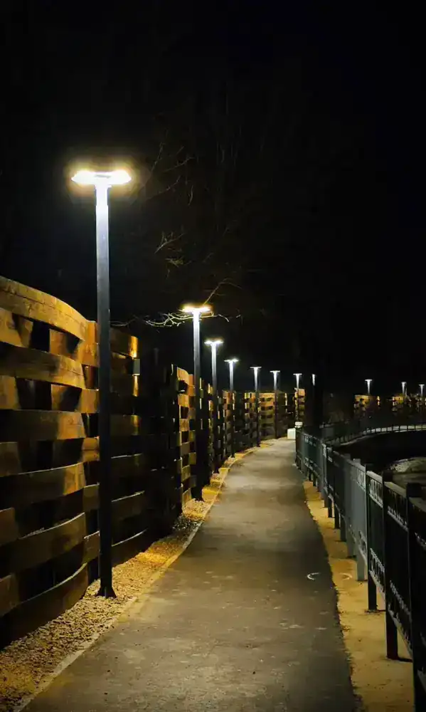 В Алатауском районе Алматы открылась новая пешеходная зона (3)