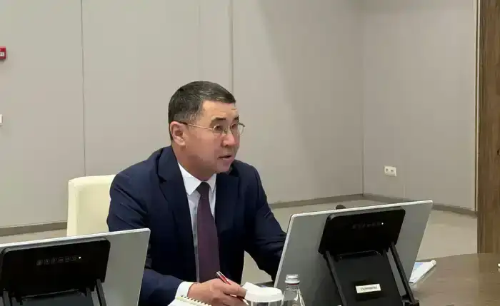 Глава региона принял акимов и руководителей управлений (2)