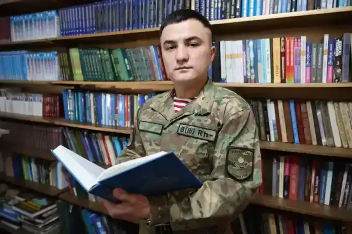 Солдат-полиглот из Национальной гвардии свободно говорит на семи языках (3)