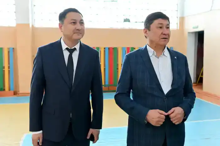 Аким области посетил Глуховскую среднюю школу в Бескарагае (10)