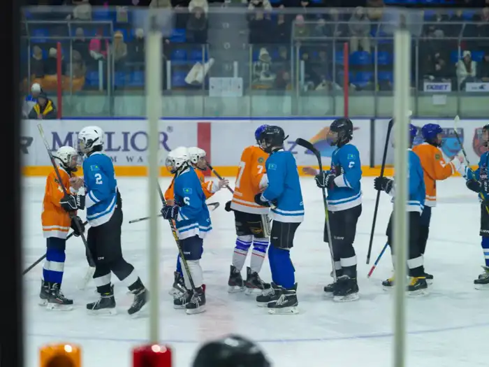 Молодёжный хоккейный турнир «Зимний спорт-фест» в Усть-Каменогорске собрал участников из разных возрастных групп