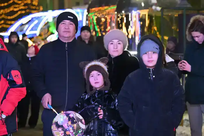 Праздничное мероприятие в Семее посвященное Новому году с концертом и фейерверком