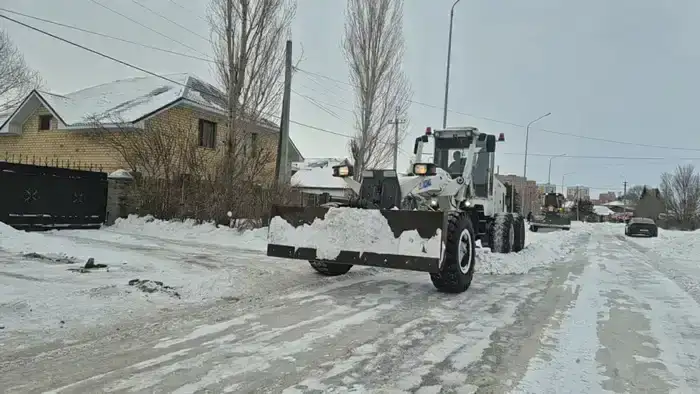 С начала зимнего сезона из Астаны вывезено около 2,8 млн кубометров снега (3)