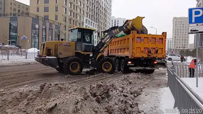 Более трех миллионов кубометров снега вывезли из Астаны с начала зимнего сезона (4)