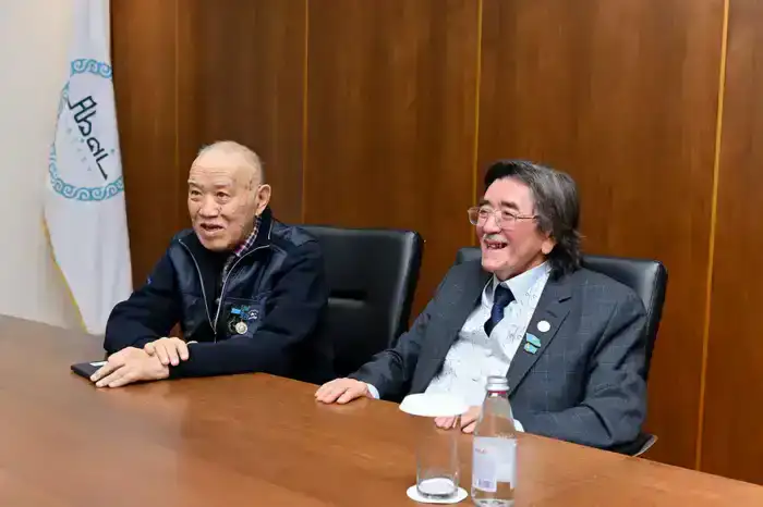 Аким области встретился с представителями интеллигенции и аксакалами региона (5)