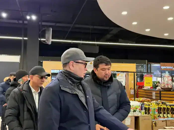 Арман Шаккалиев провёл мониторинг торговых сетей (3)