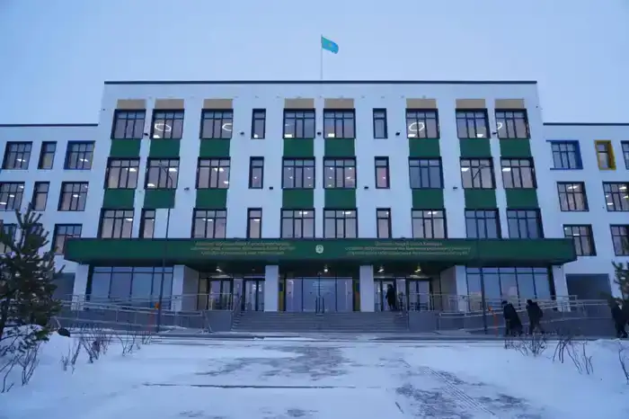 В Акмолинской области ликвидированы трехсменные и аварийные школы (2)