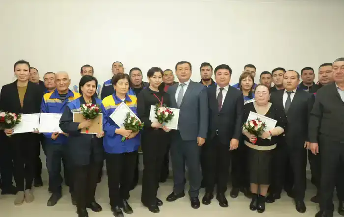 Награждены работники коммунальных учреждений (6)