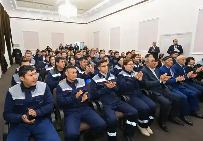 Глава региона поздравил работников коммунальной сферы (2)